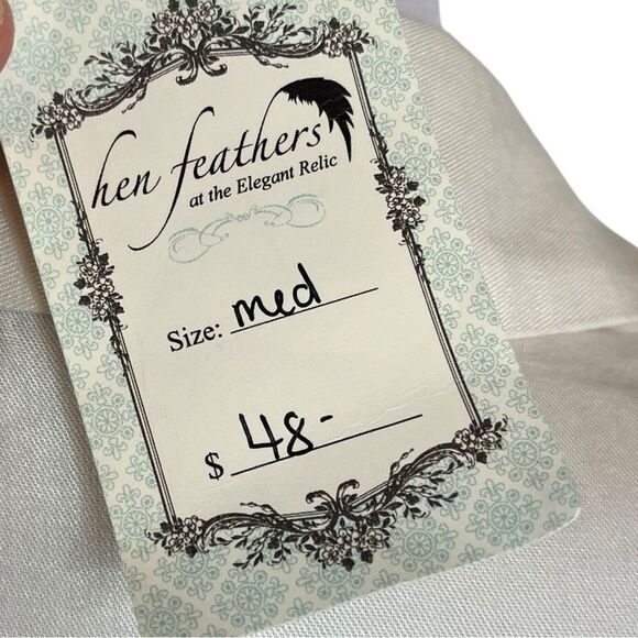 Listicle Women's White Front Ruched Blouse, Size M, NWT - Picture 7 of 11